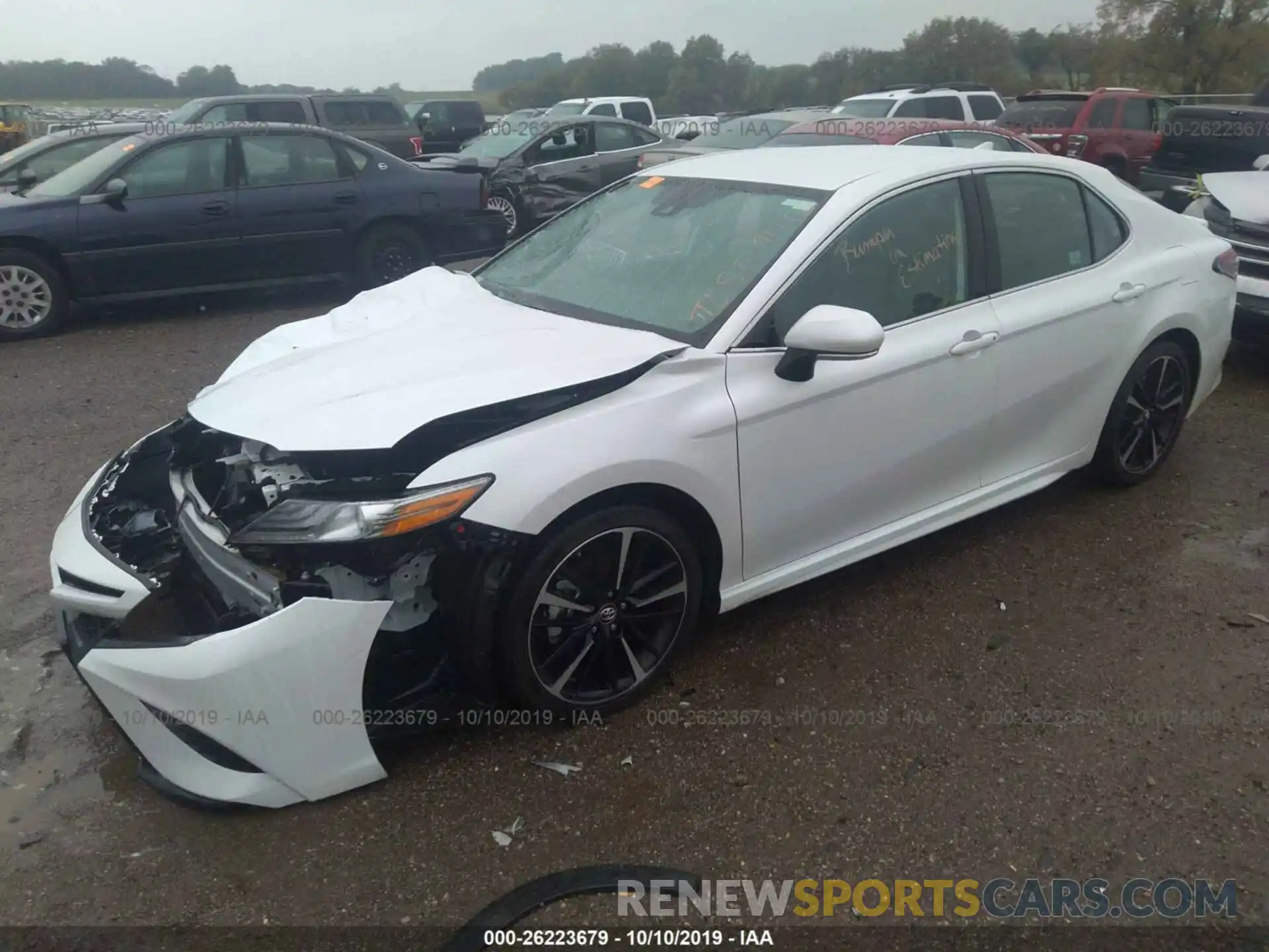 2 Photograph of a damaged car 4T1B61HK3KU748574 TOYOTA CAMRY 2019