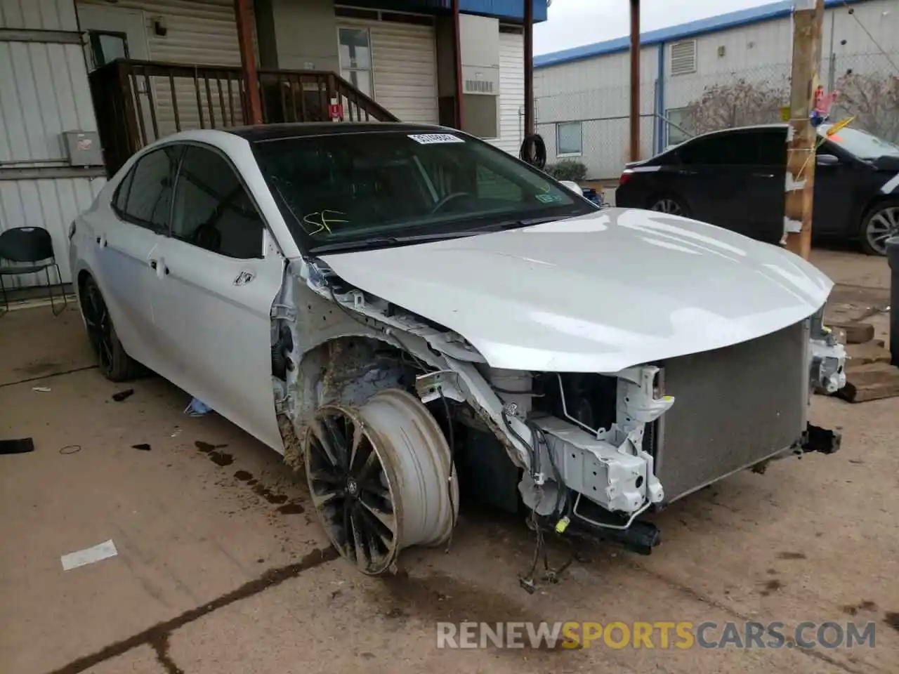 1 Photograph of a damaged car 4T1B61HK3KU750163 TOYOTA CAMRY 2019