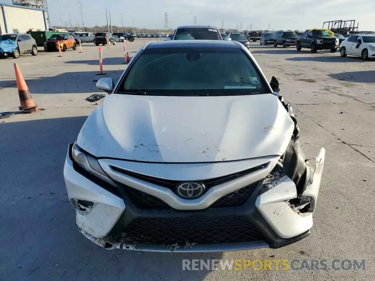 5 Photograph of a damaged car 4T1B61HK3KU752351 TOYOTA CAMRY 2019