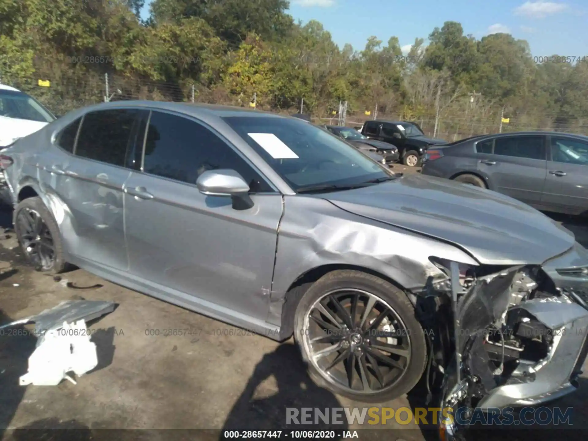 6 Photograph of a damaged car 4T1B61HK3KU757453 TOYOTA CAMRY 2019