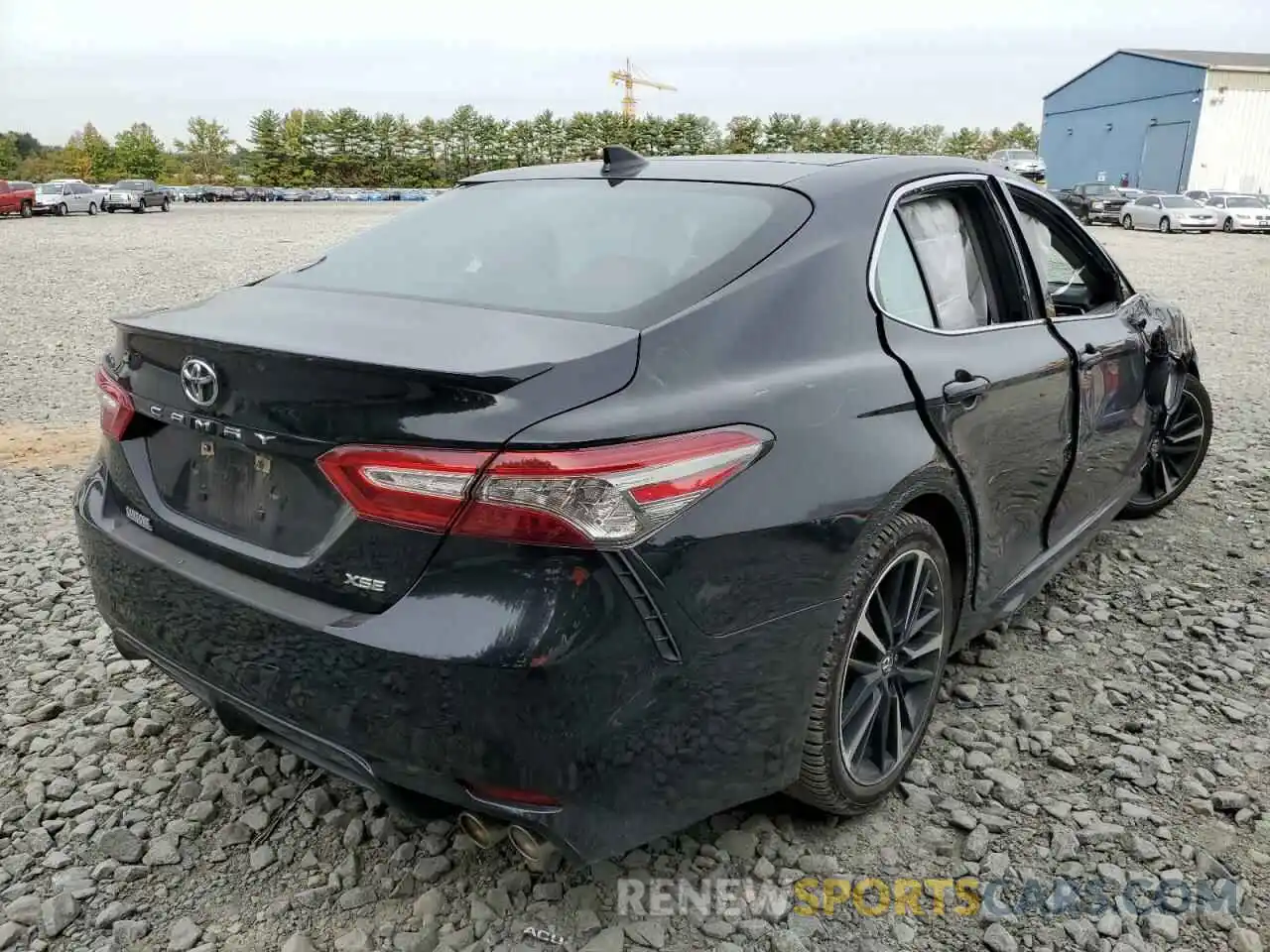 4 Photograph of a damaged car 4T1B61HK3KU764337 TOYOTA CAMRY 2019