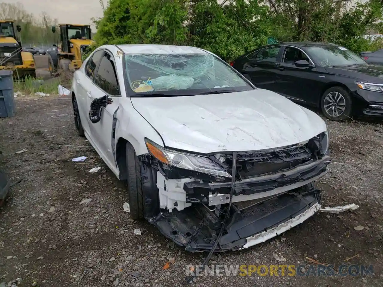 1 Photograph of a damaged car 4T1B61HK3KU765780 TOYOTA CAMRY 2019