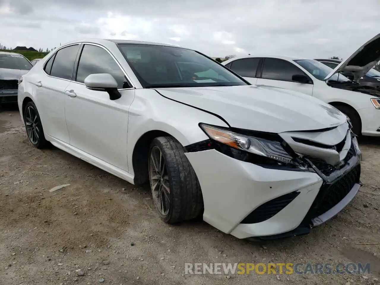 1 Photograph of a damaged car 4T1B61HK3KU776259 TOYOTA CAMRY 2019