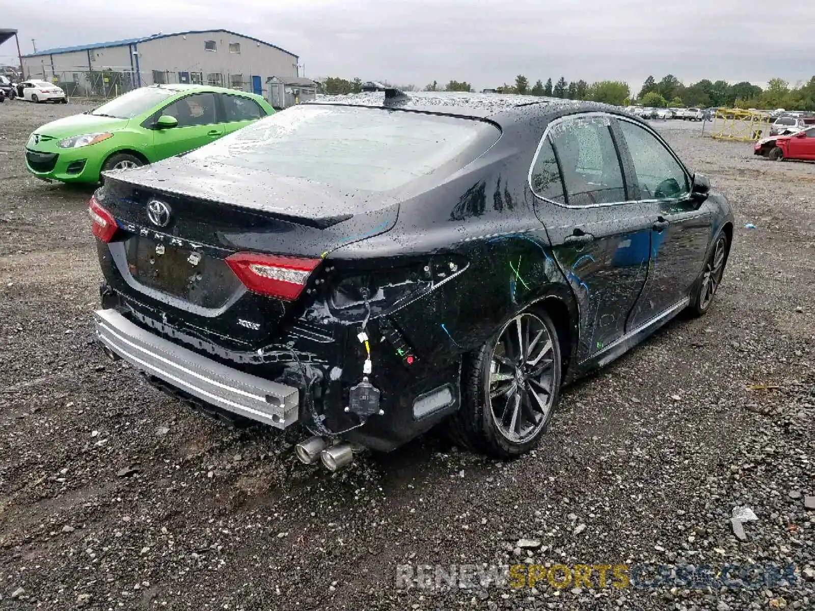 4 Photograph of a damaged car 4T1B61HK3KU786953 TOYOTA CAMRY 2019