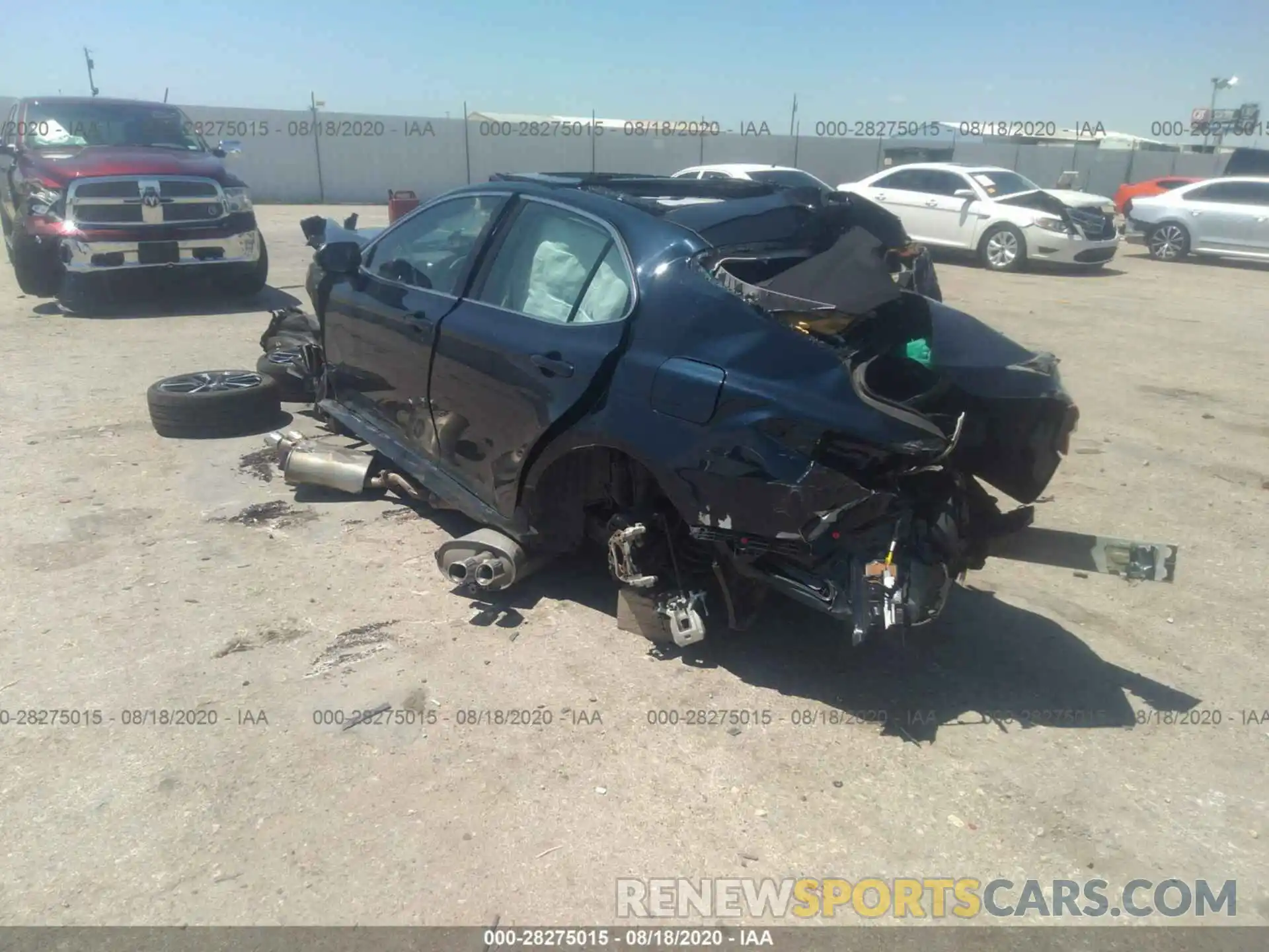 3 Photograph of a damaged car 4T1B61HK3KU795295 TOYOTA CAMRY 2019