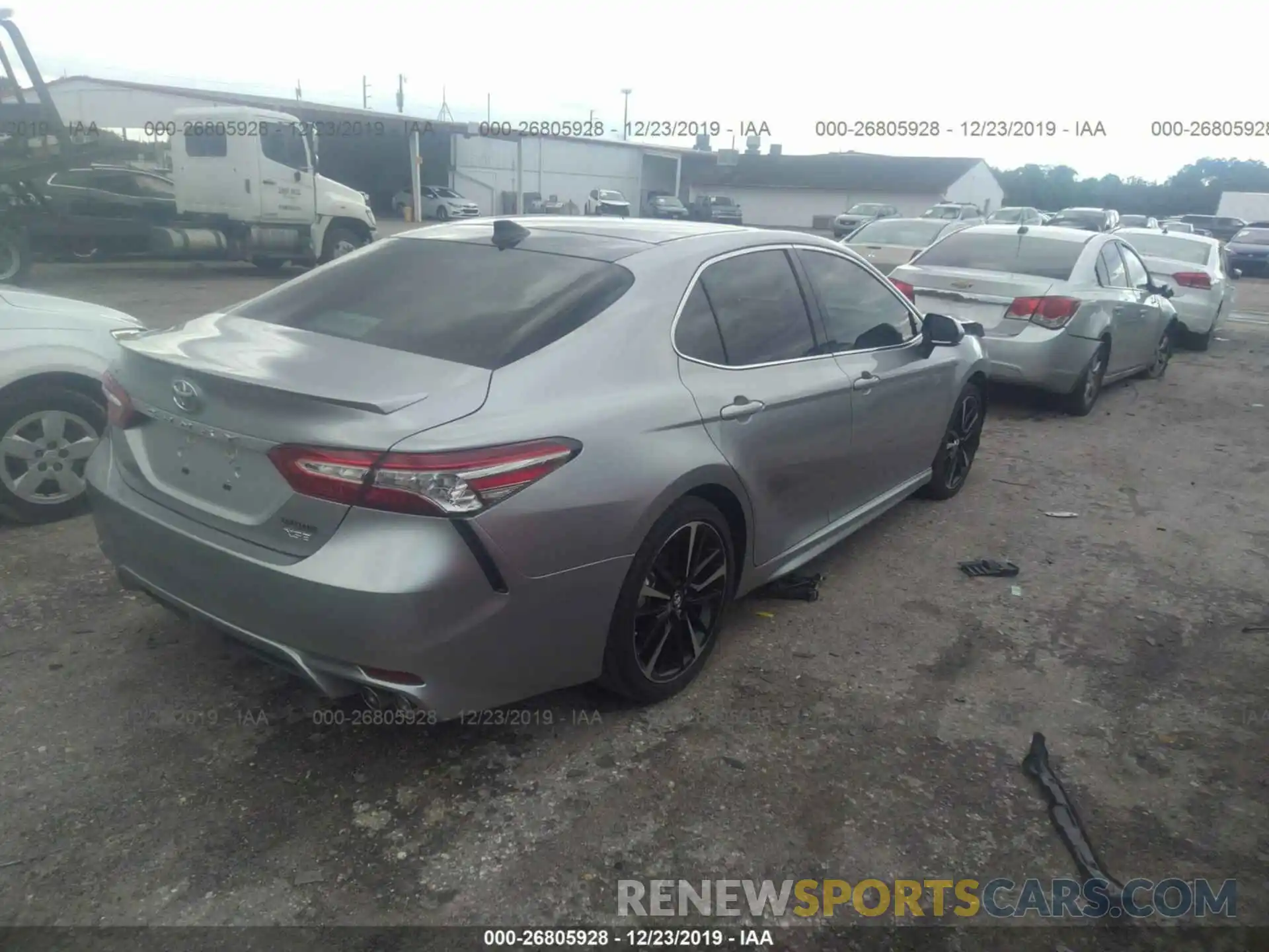 4 Photograph of a damaged car 4T1B61HK3KU798102 TOYOTA CAMRY 2019