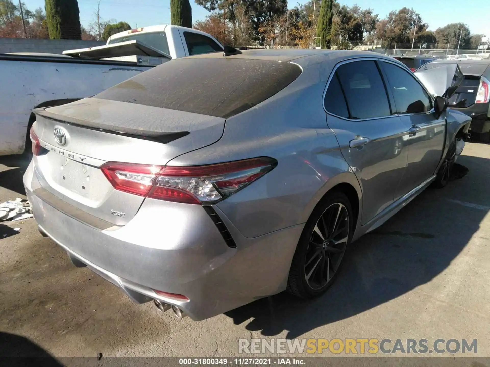 4 Photograph of a damaged car 4T1B61HK3KU806473 TOYOTA CAMRY 2019