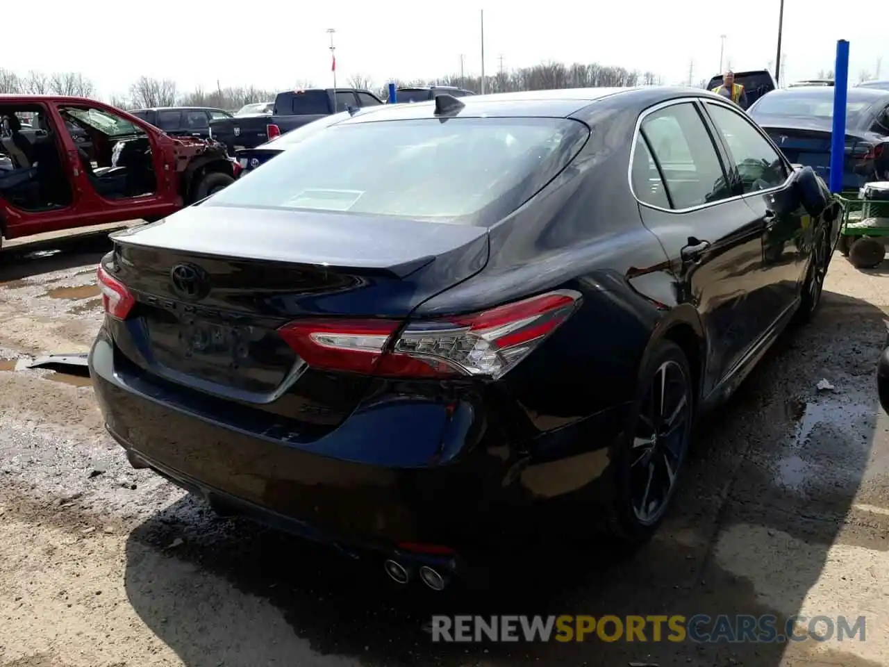 4 Photograph of a damaged car 4T1B61HK3KU810457 TOYOTA CAMRY 2019