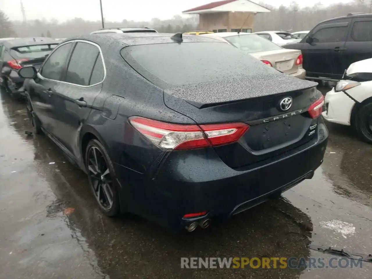 3 Photograph of a damaged car 4T1B61HK3KU812550 TOYOTA CAMRY 2019