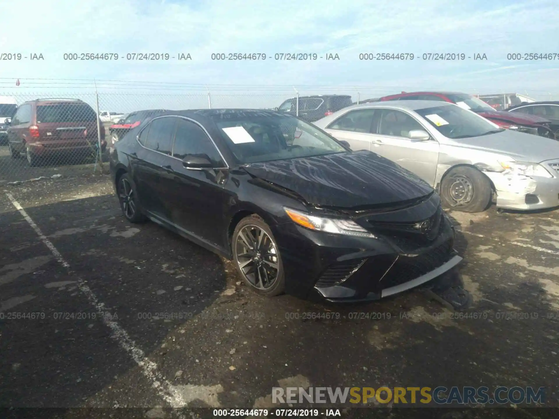 1 Photograph of a damaged car 4T1B61HK3KU813522 TOYOTA CAMRY 2019