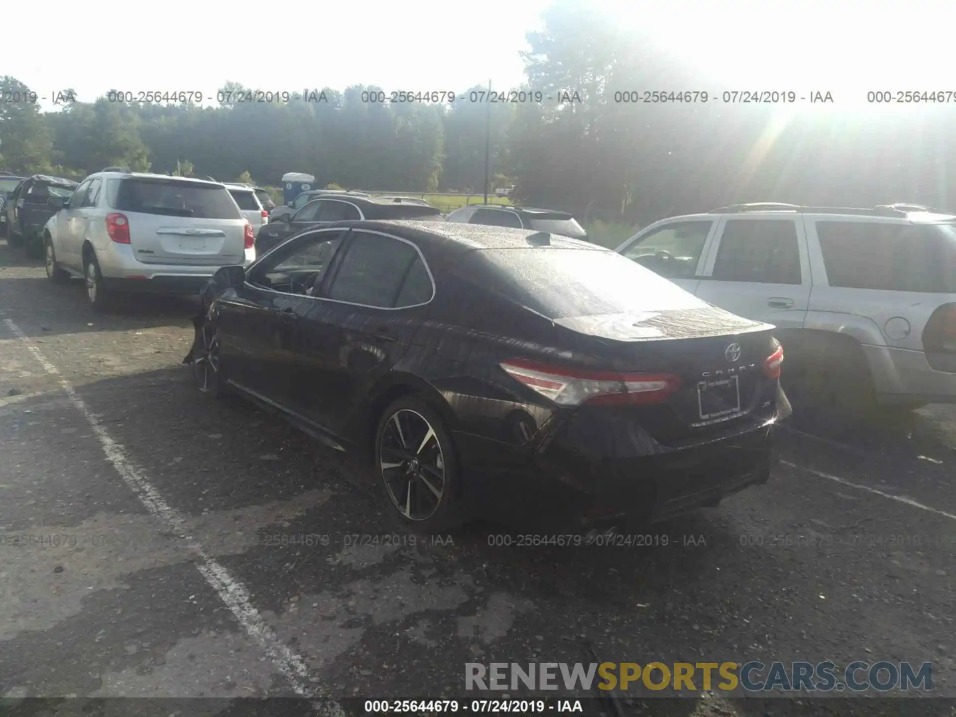 3 Photograph of a damaged car 4T1B61HK3KU813522 TOYOTA CAMRY 2019