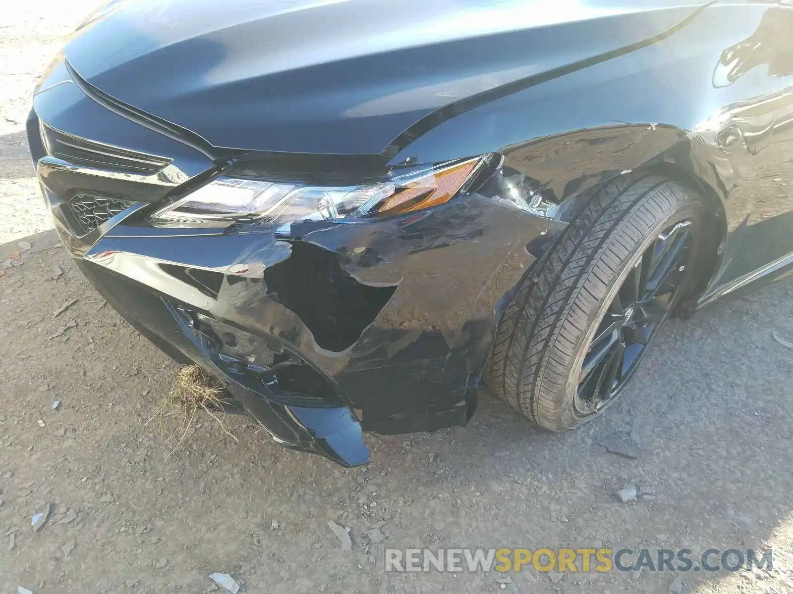 9 Photograph of a damaged car 4T1B61HK3KU820387 TOYOTA CAMRY 2019