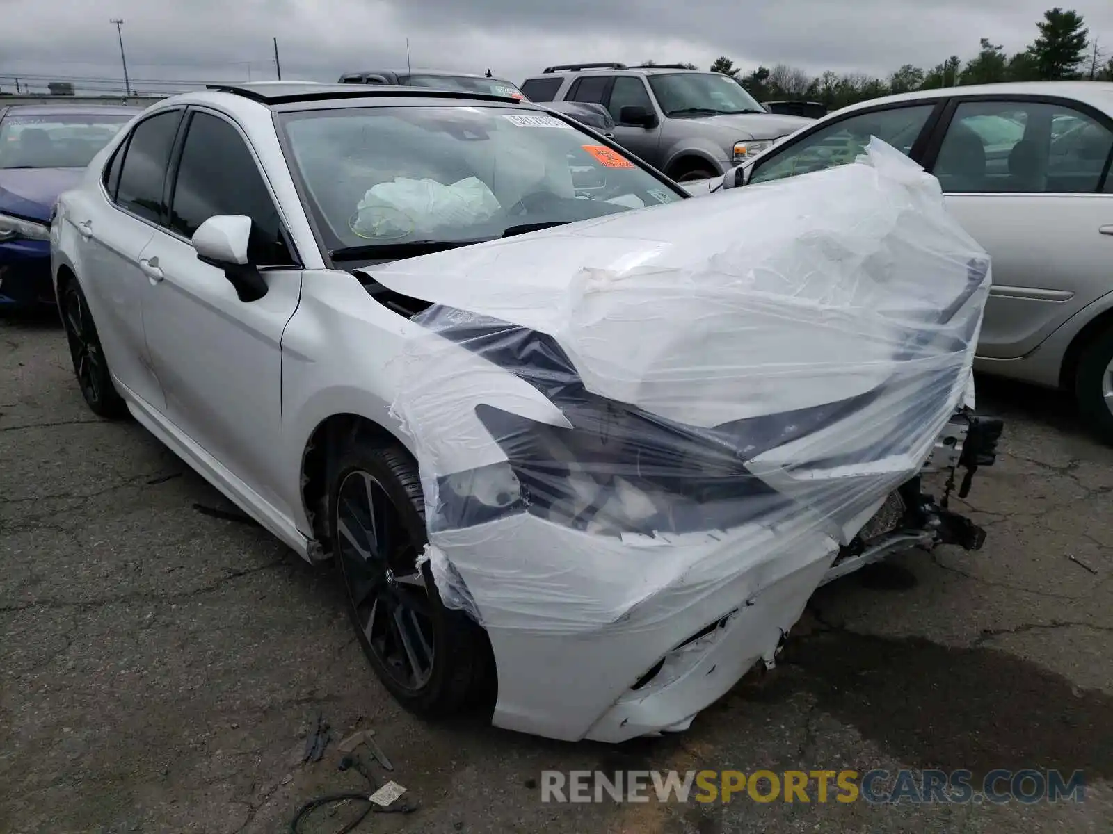 1 Photograph of a damaged car 4T1B61HK3KU821930 TOYOTA CAMRY 2019