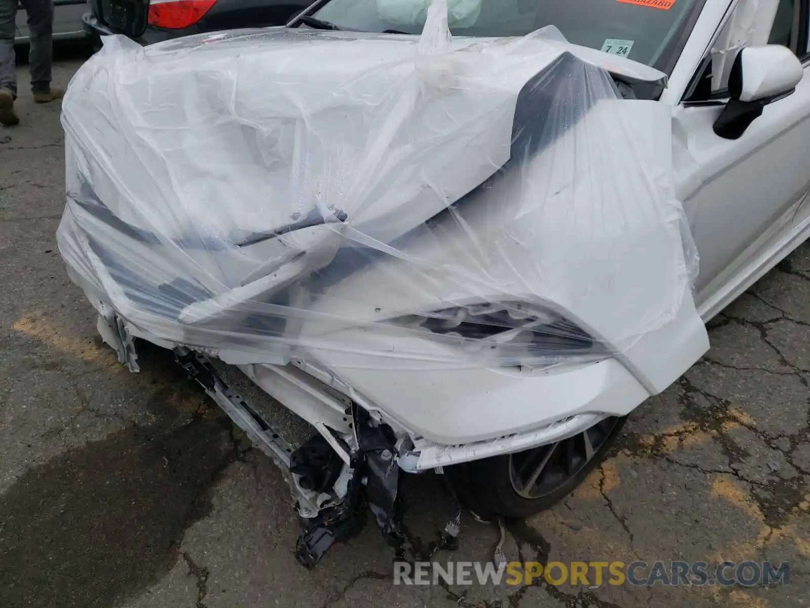 9 Photograph of a damaged car 4T1B61HK3KU821930 TOYOTA CAMRY 2019