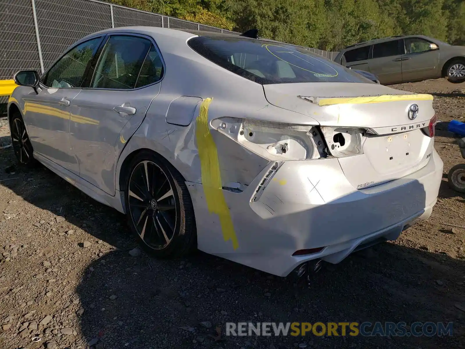 3 Photograph of a damaged car 4T1B61HK3KU822544 TOYOTA CAMRY 2019