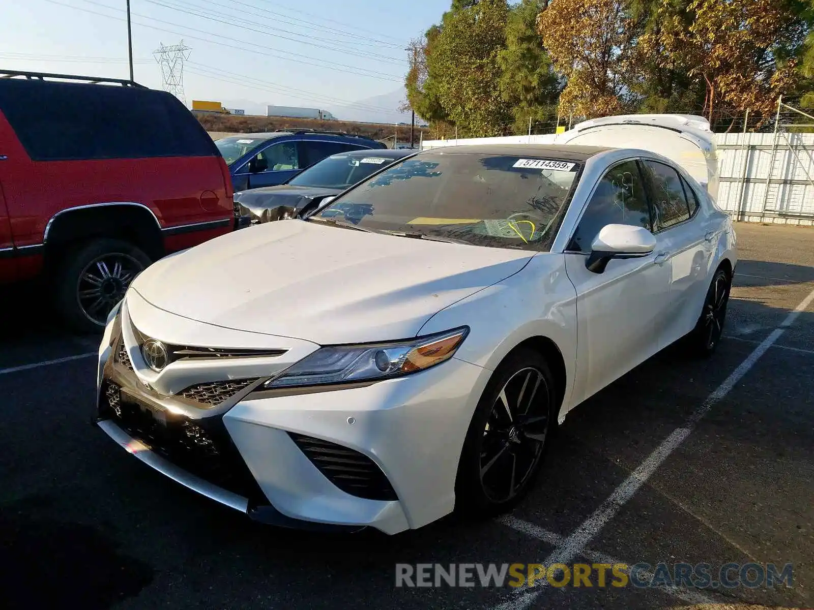 2 Photograph of a damaged car 4T1B61HK3KU829784 TOYOTA CAMRY 2019