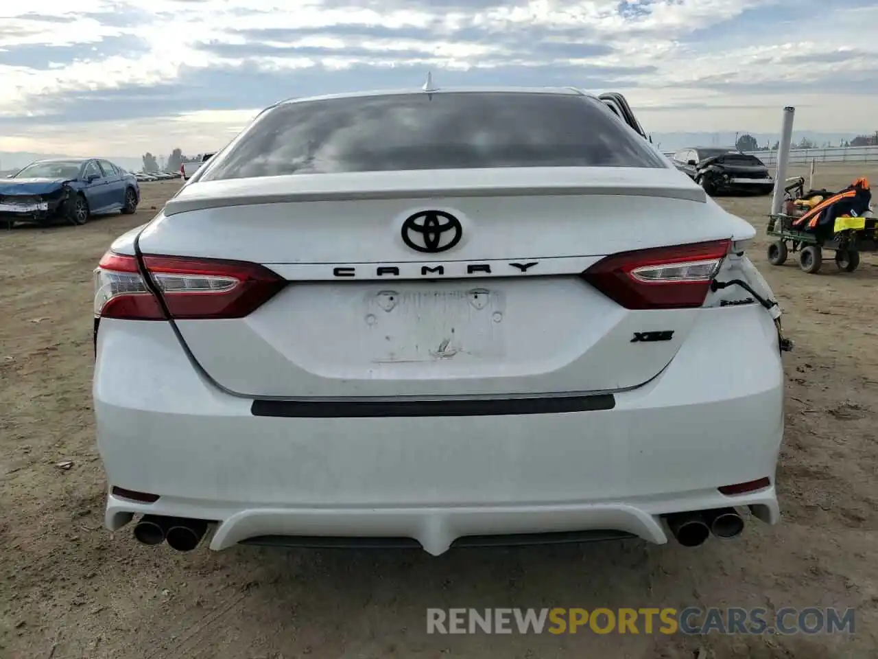 6 Photograph of a damaged car 4T1B61HK3KU831096 TOYOTA CAMRY 2019