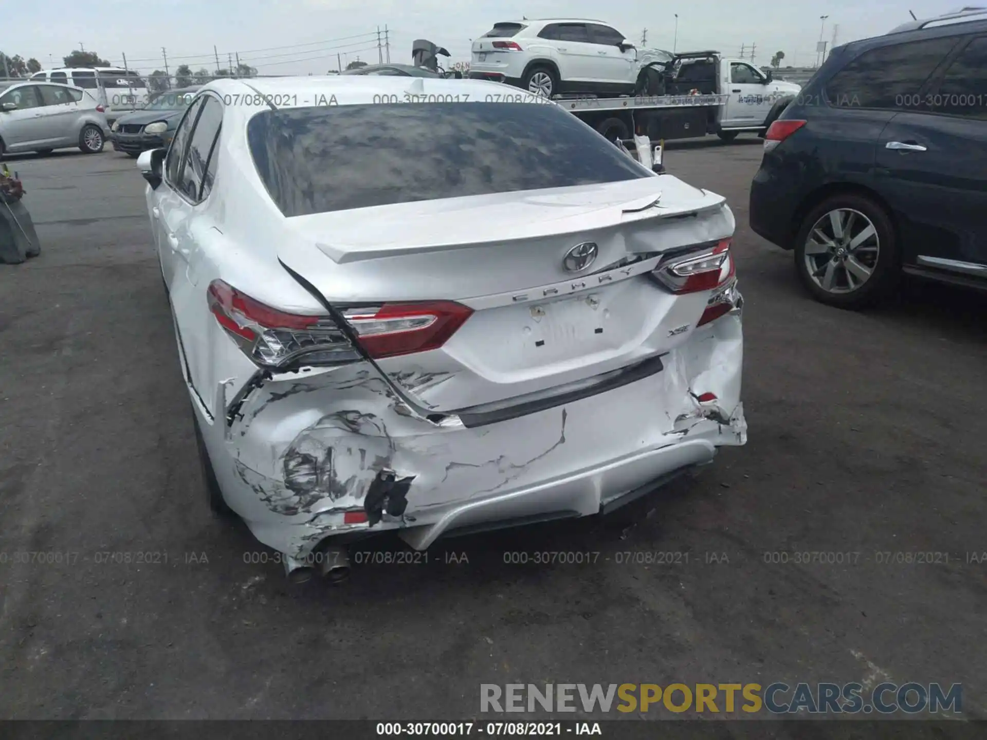 6 Photograph of a damaged car 4T1B61HK3KU839036 TOYOTA CAMRY 2019