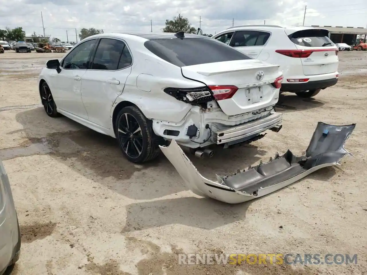 3 Photograph of a damaged car 4T1B61HK3KU839831 TOYOTA CAMRY 2019