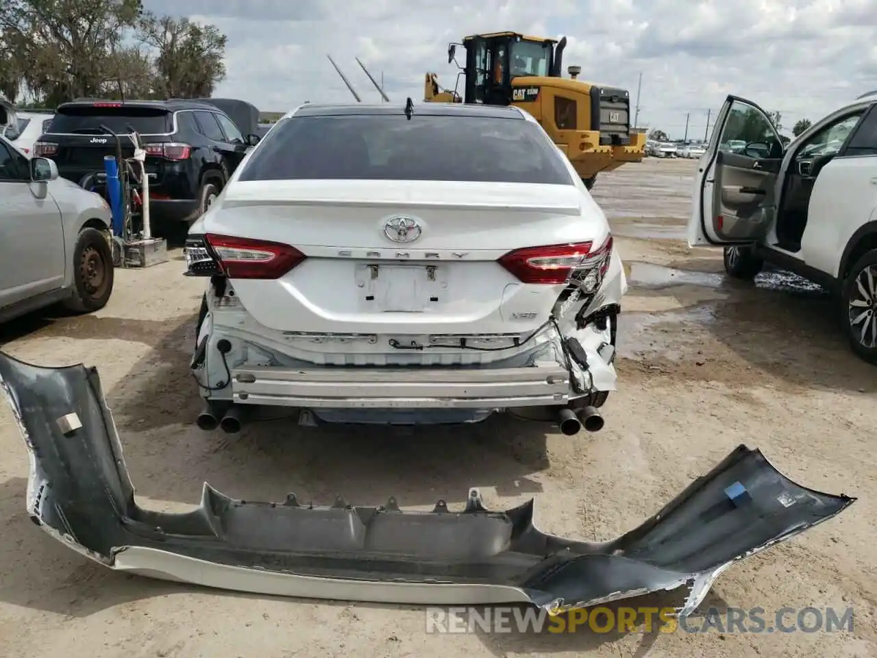 9 Photograph of a damaged car 4T1B61HK3KU839831 TOYOTA CAMRY 2019