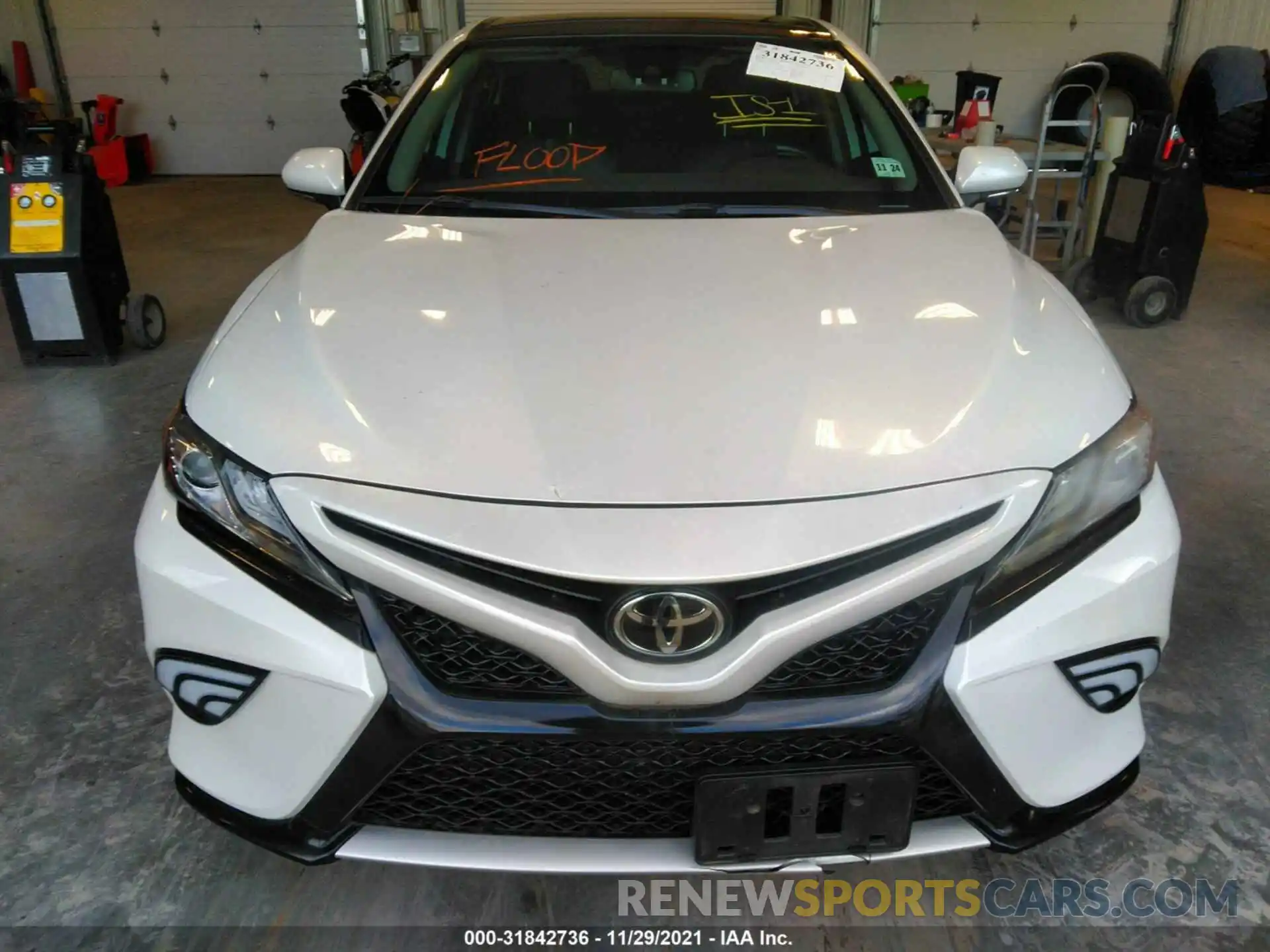 6 Photograph of a damaged car 4T1B61HK3KU854734 TOYOTA CAMRY 2019