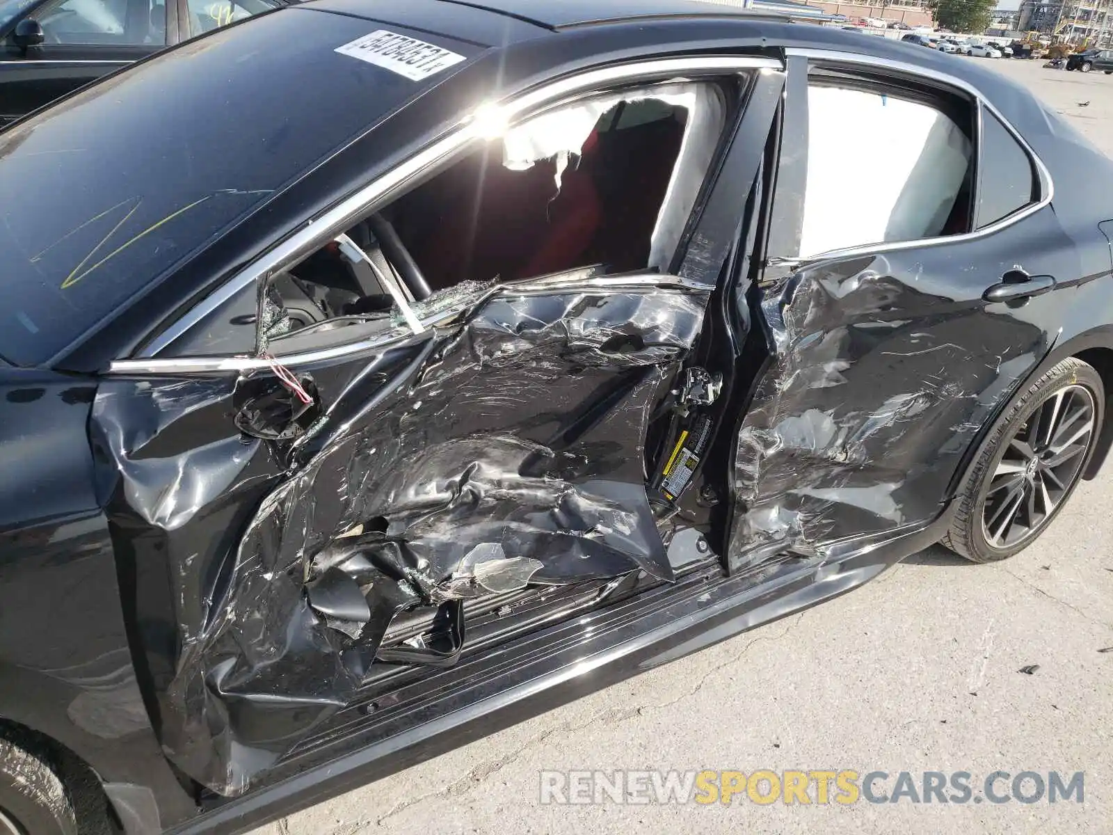 9 Photograph of a damaged car 4T1B61HK4KU161431 TOYOTA CAMRY 2019