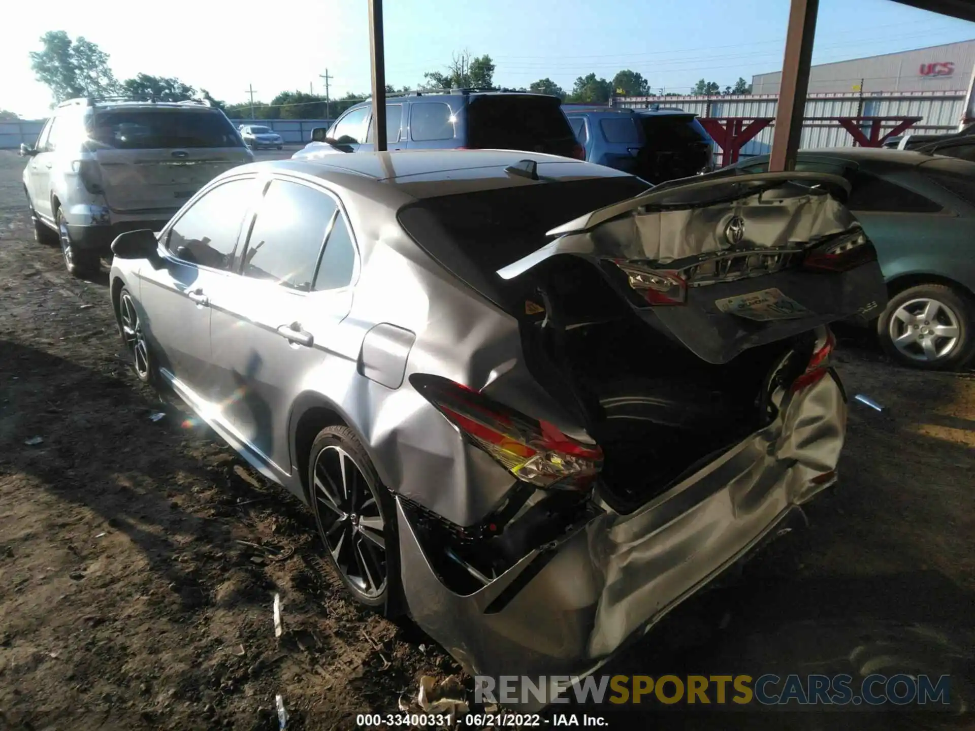 3 Photograph of a damaged car 4T1B61HK4KU163762 TOYOTA CAMRY 2019