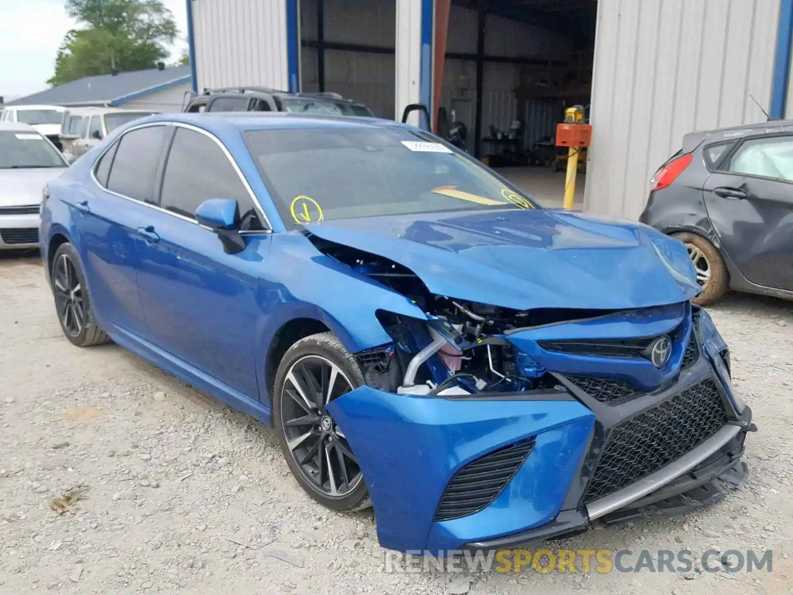 1 Photograph of a damaged car 4T1B61HK4KU165530 TOYOTA CAMRY 2019