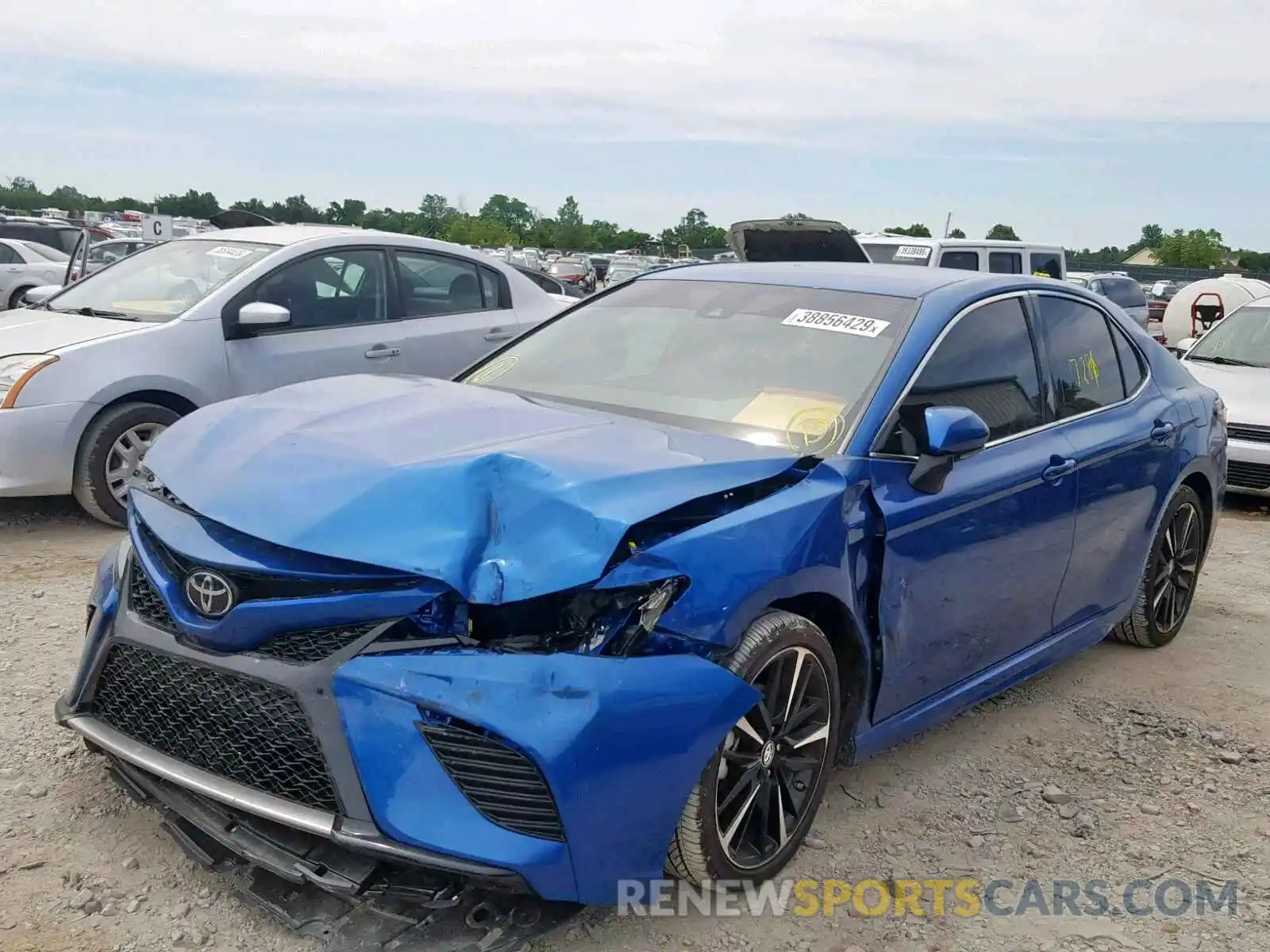 2 Photograph of a damaged car 4T1B61HK4KU165530 TOYOTA CAMRY 2019