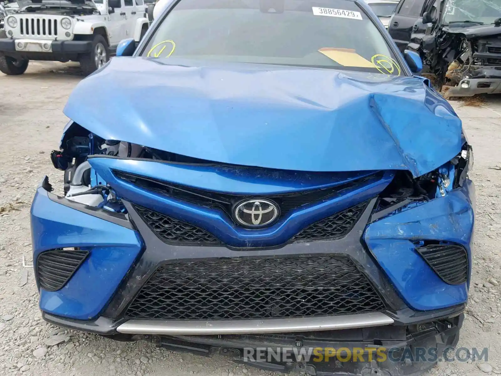 9 Photograph of a damaged car 4T1B61HK4KU165530 TOYOTA CAMRY 2019