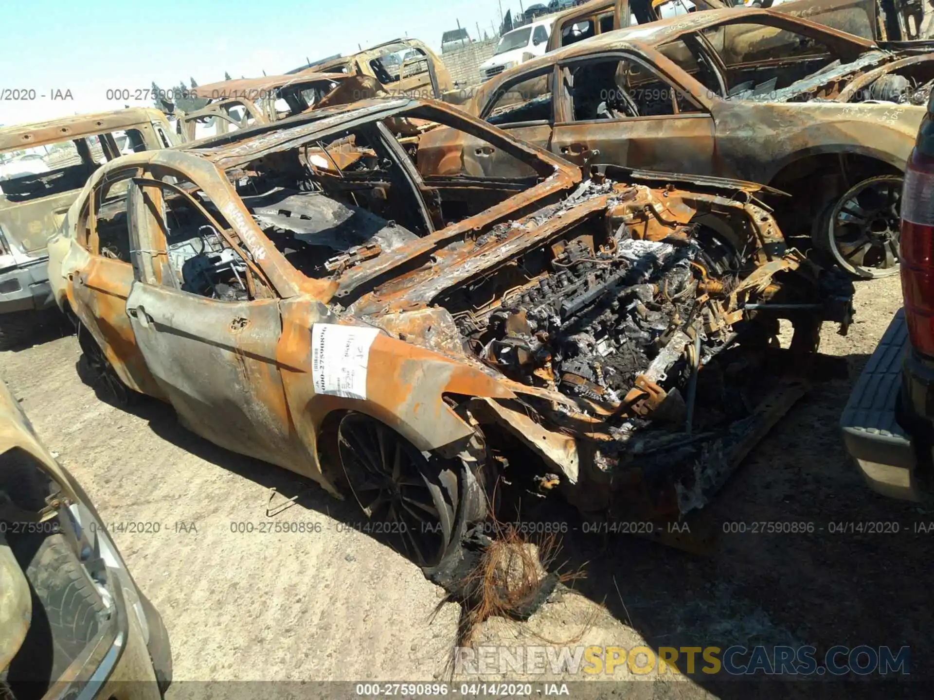 1 Photograph of a damaged car 4T1B61HK4KU166970 TOYOTA CAMRY 2019