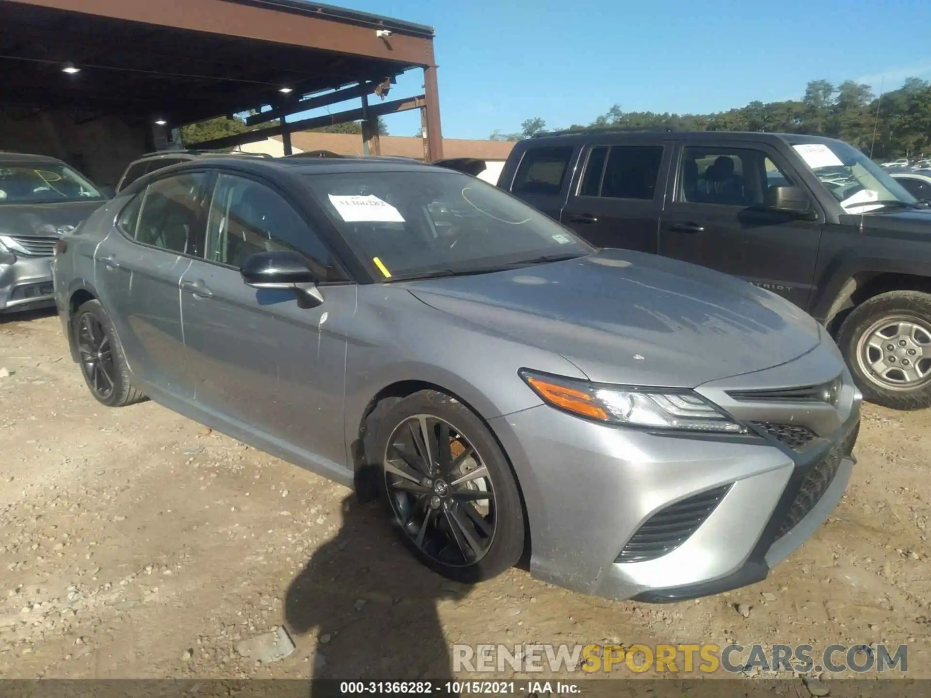 1 Photograph of a damaged car 4T1B61HK4KU168041 TOYOTA CAMRY 2019