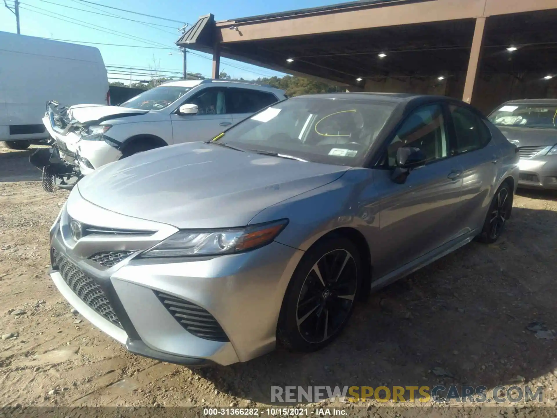 2 Photograph of a damaged car 4T1B61HK4KU168041 TOYOTA CAMRY 2019