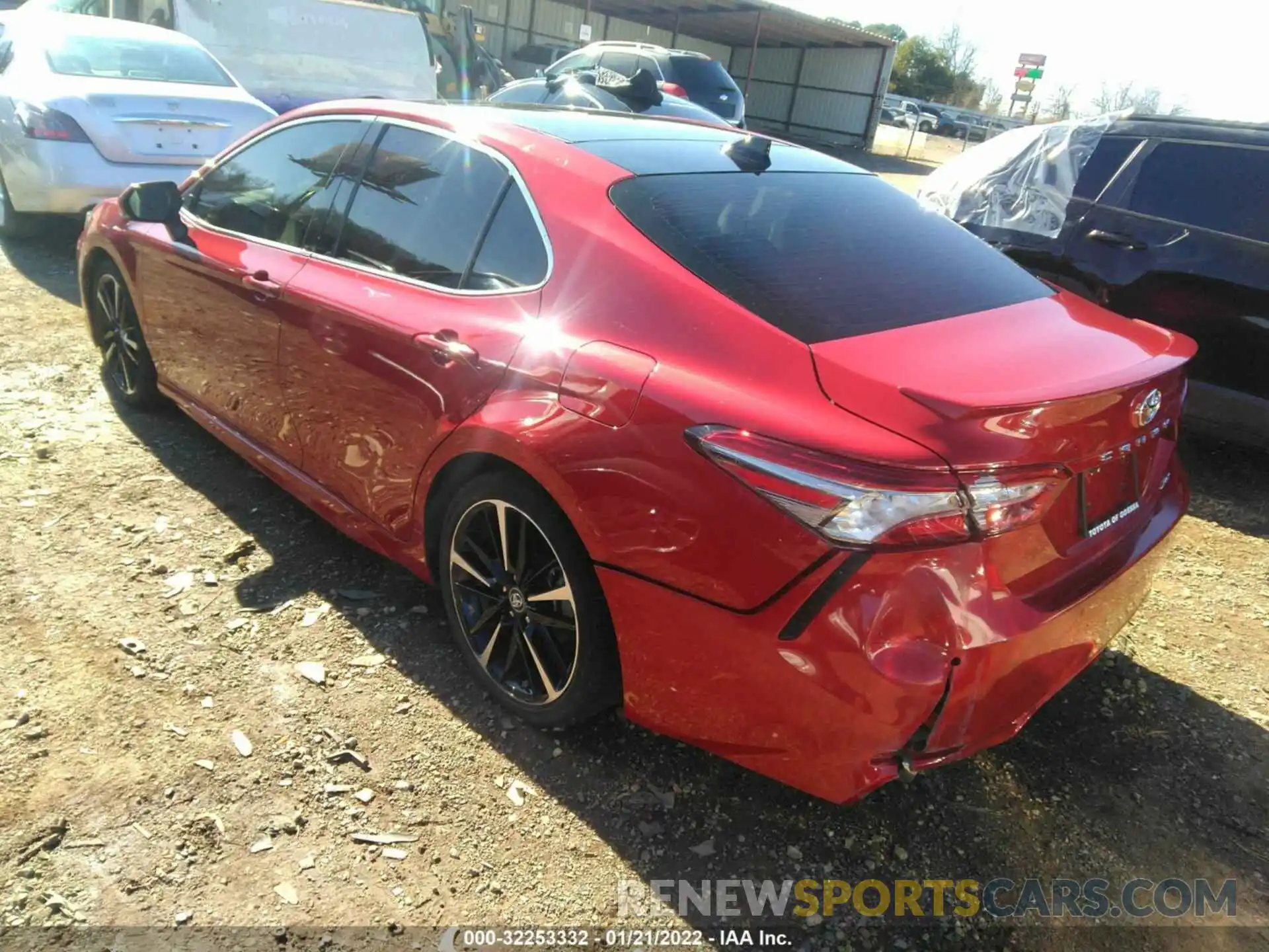 3 Photograph of a damaged car 4T1B61HK4KU173398 TOYOTA CAMRY 2019