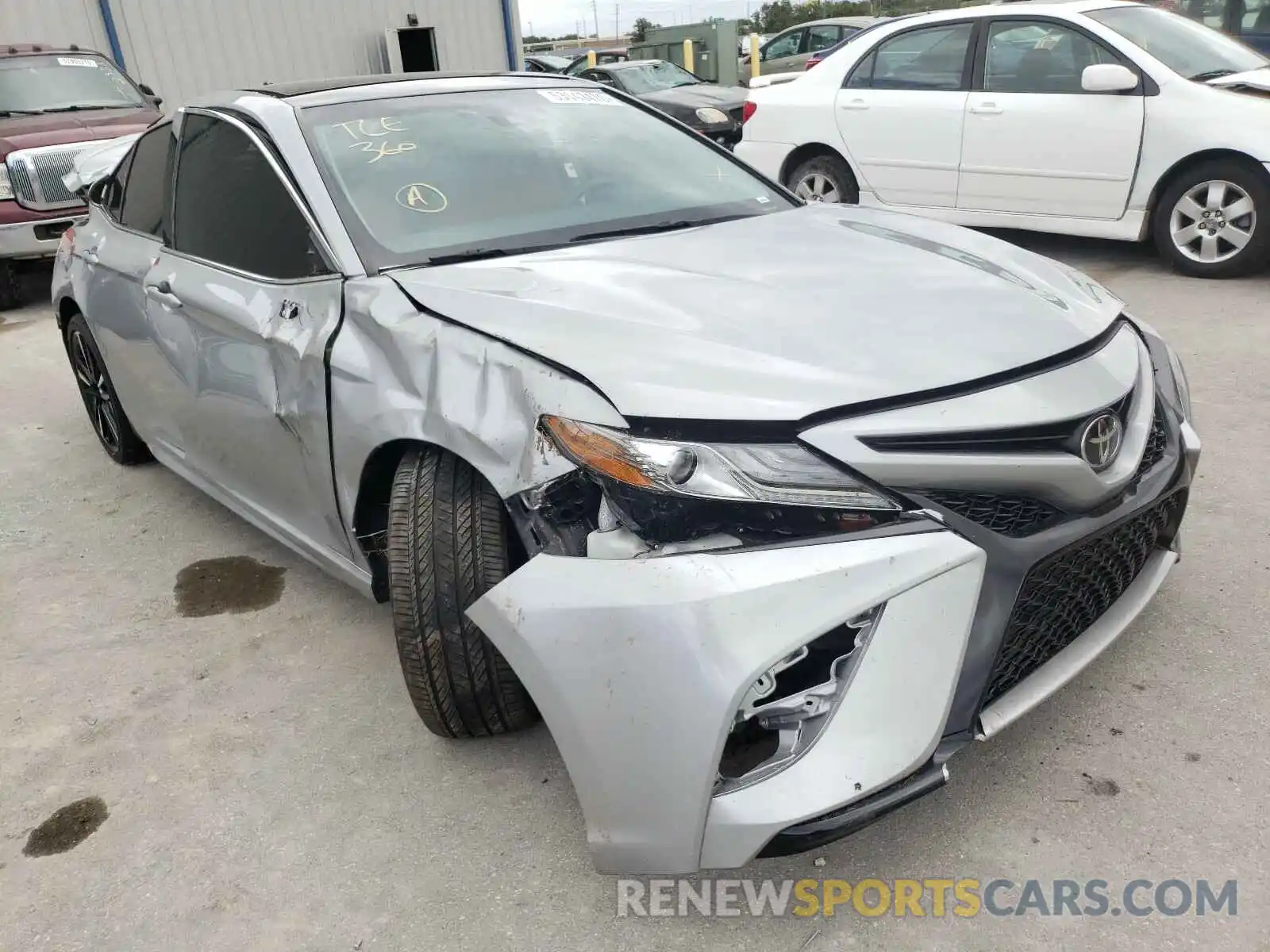 1 Photograph of a damaged car 4T1B61HK4KU177256 TOYOTA CAMRY 2019