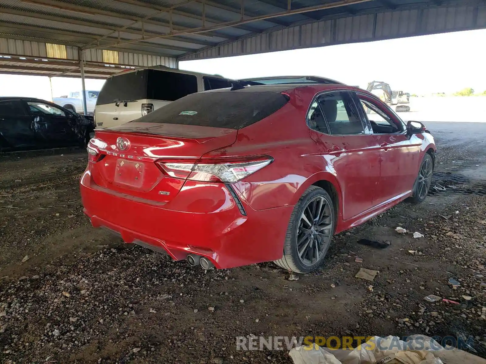 4 Photograph of a damaged car 4T1B61HK4KU179010 TOYOTA CAMRY 2019