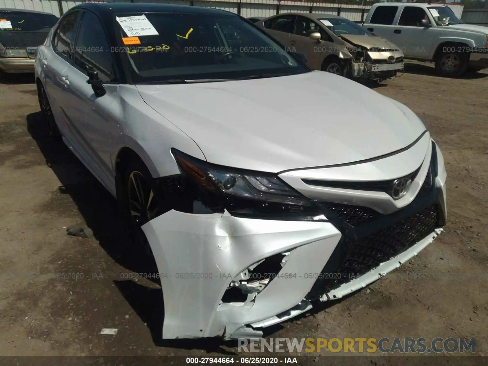 6 Photograph of a damaged car 4T1B61HK4KU191691 TOYOTA CAMRY 2019