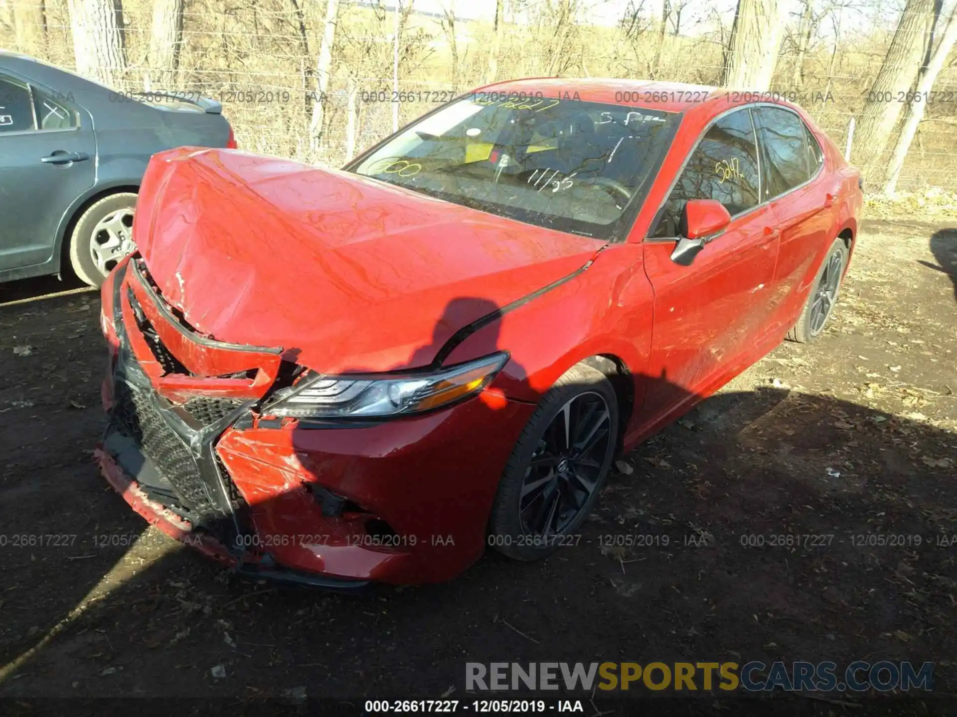 2 Photograph of a damaged car 4T1B61HK4KU195837 TOYOTA CAMRY 2019