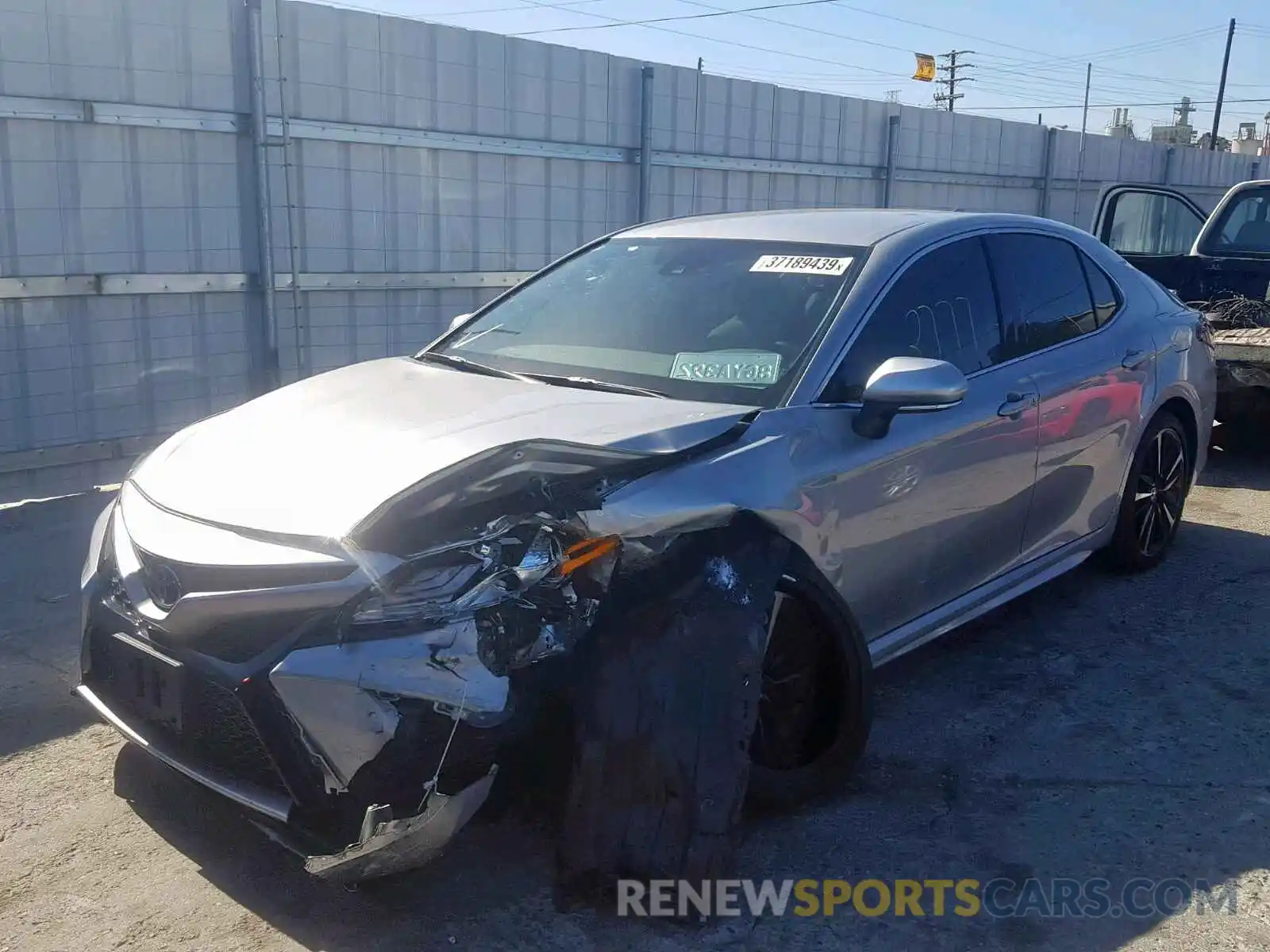 2 Photograph of a damaged car 4T1B61HK4KU196955 TOYOTA CAMRY 2019