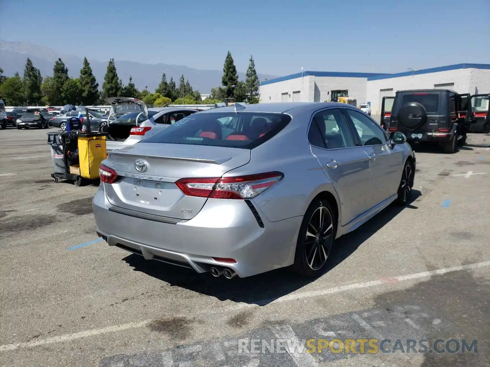 4 Photograph of a damaged car 4T1B61HK4KU206822 TOYOTA CAMRY 2019