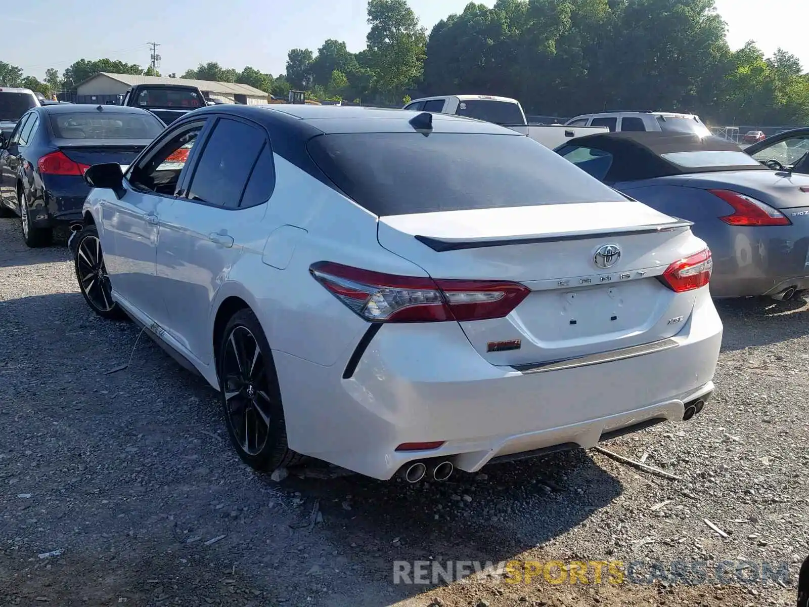 3 Photograph of a damaged car 4T1B61HK4KU208411 TOYOTA CAMRY 2019