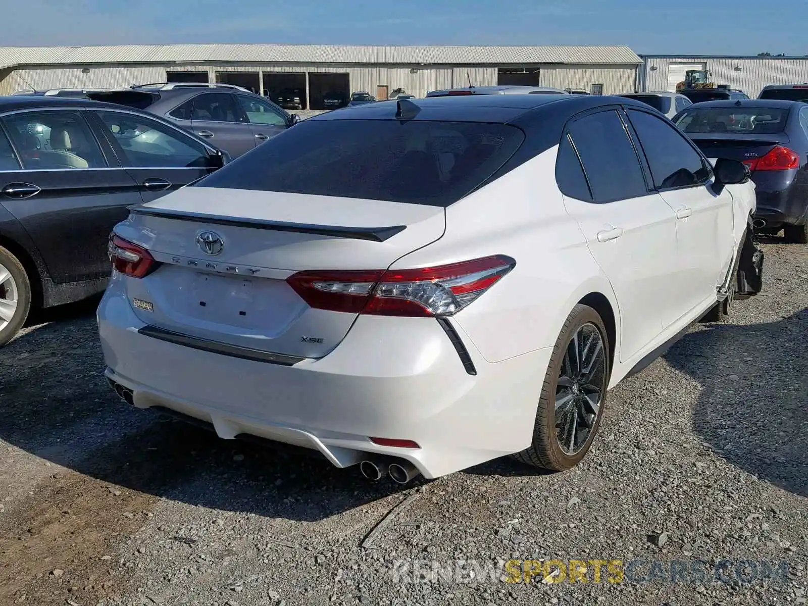 4 Photograph of a damaged car 4T1B61HK4KU208411 TOYOTA CAMRY 2019