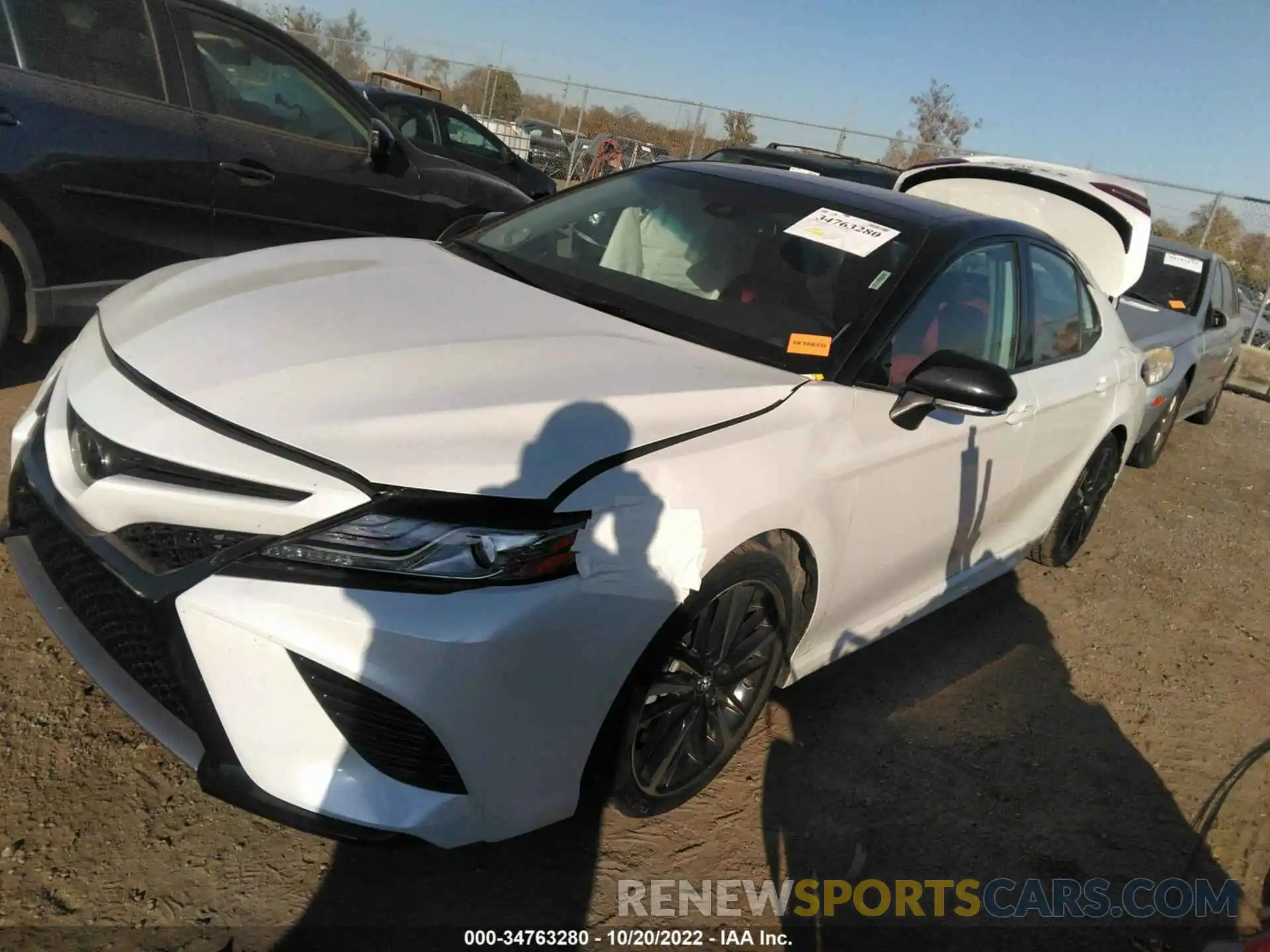 2 Photograph of a damaged car 4T1B61HK4KU208974 TOYOTA CAMRY 2019