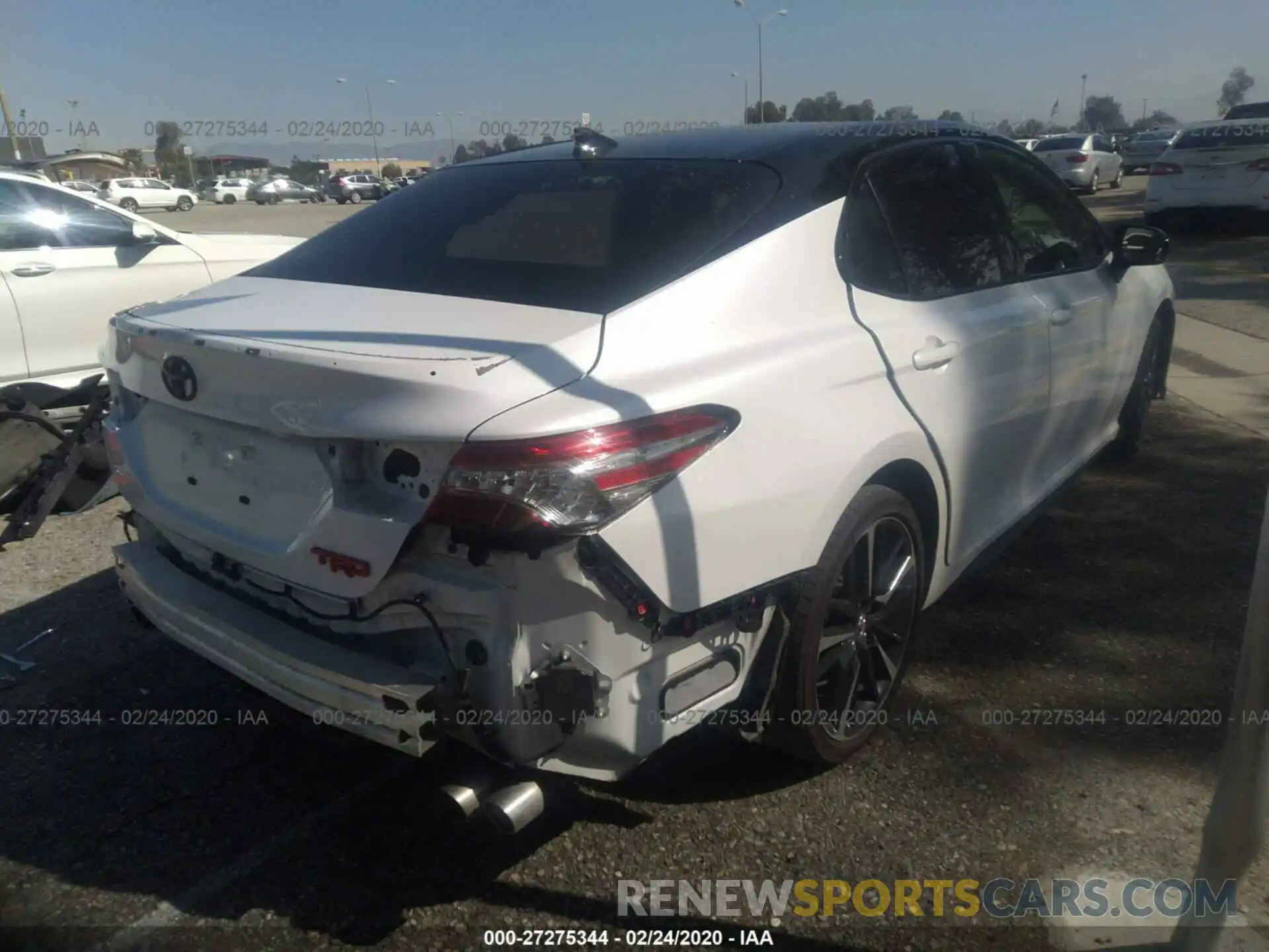 4 Photograph of a damaged car 4T1B61HK4KU211339 TOYOTA CAMRY 2019