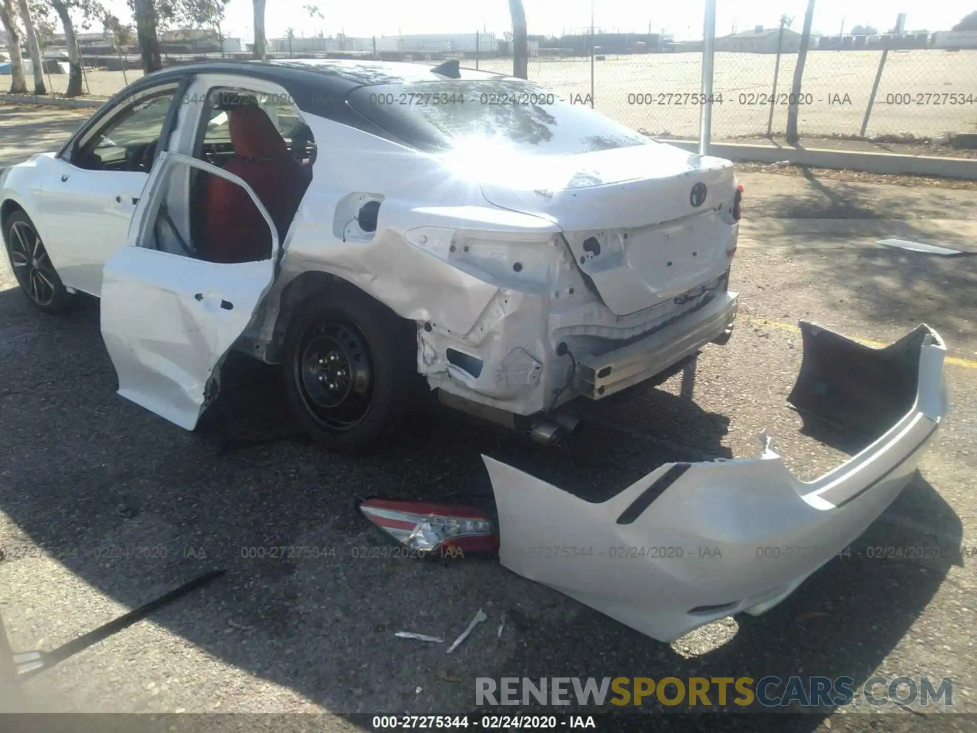 6 Photograph of a damaged car 4T1B61HK4KU211339 TOYOTA CAMRY 2019