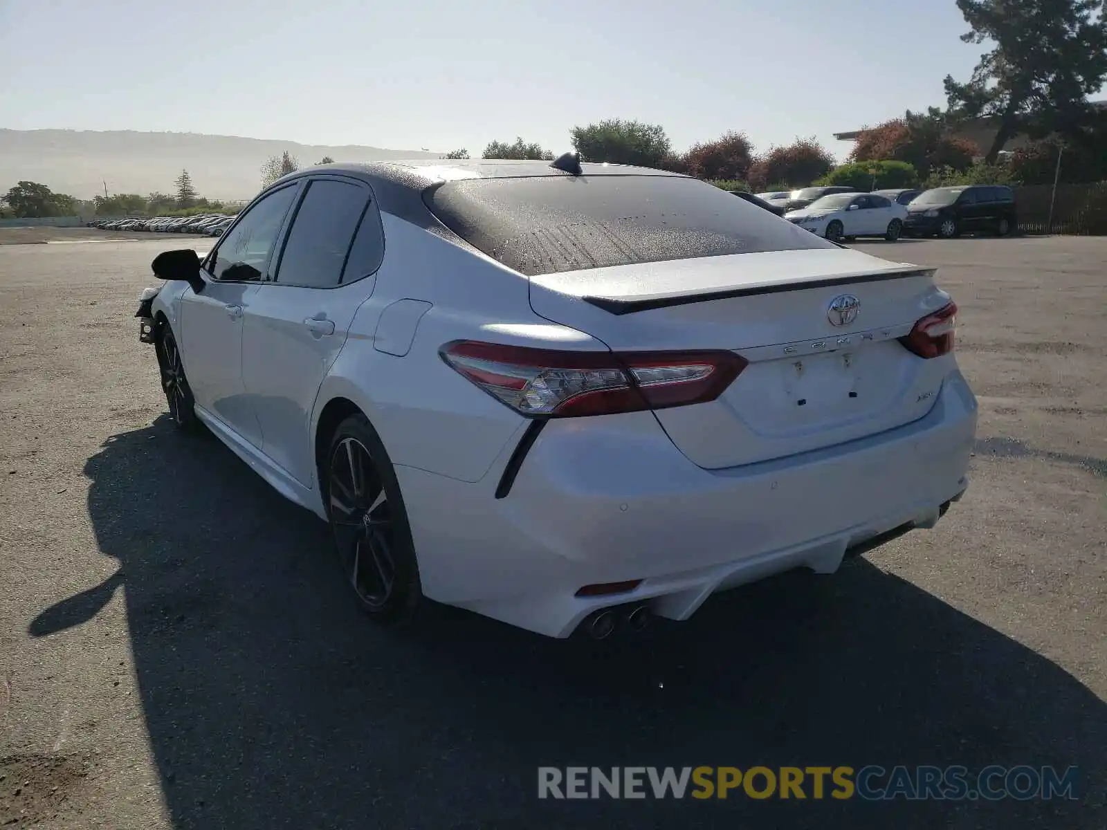 3 Photograph of a damaged car 4T1B61HK4KU220185 TOYOTA CAMRY 2019