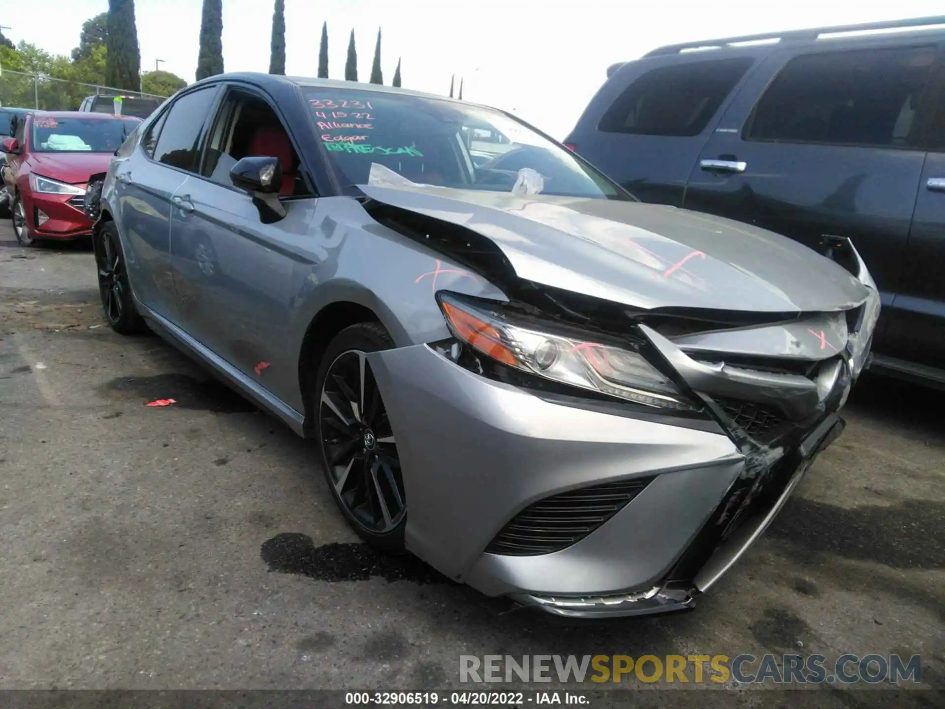 1 Photograph of a damaged car 4T1B61HK4KU223801 TOYOTA CAMRY 2019