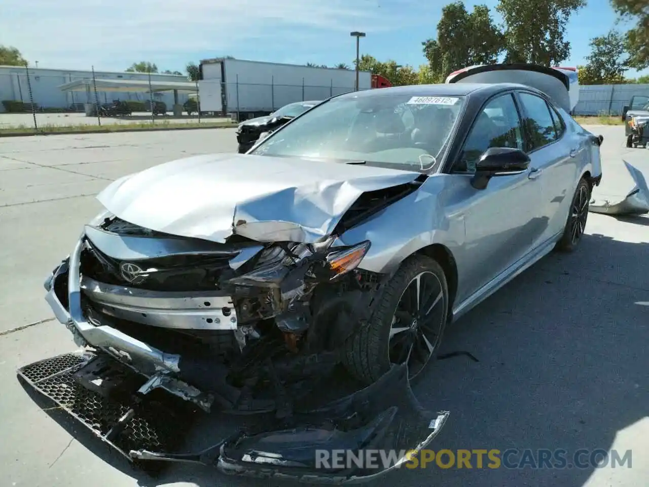 2 Photograph of a damaged car 4T1B61HK4KU225757 TOYOTA CAMRY 2019