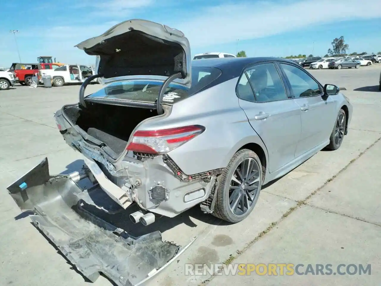 4 Photograph of a damaged car 4T1B61HK4KU225757 TOYOTA CAMRY 2019