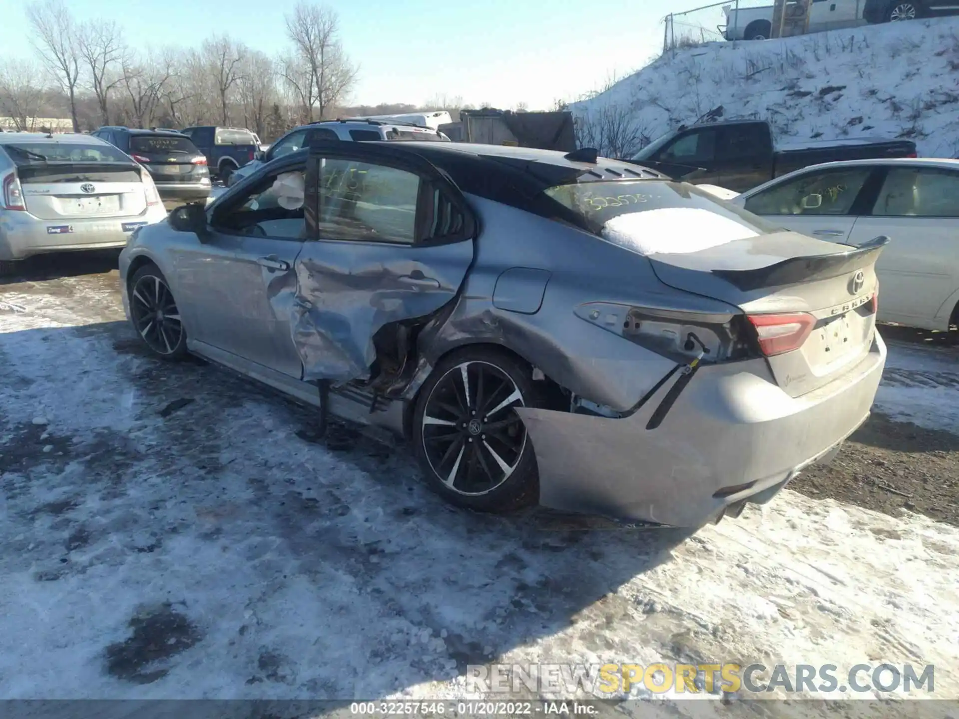 3 Photograph of a damaged car 4T1B61HK4KU227766 TOYOTA CAMRY 2019